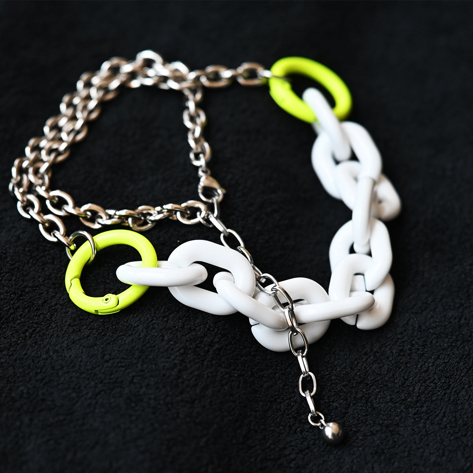 Interlocked: White & Silver - Necklace